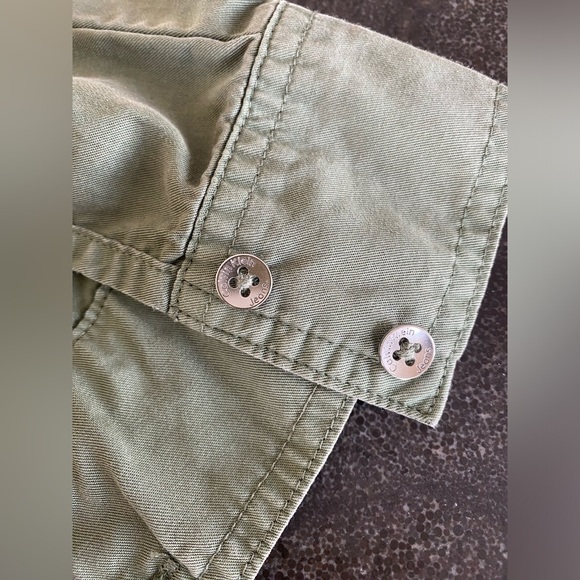 Calvin Klein Women's Split Hem Button Down Shirt with Roll Tab Sleeves - Picture 9 of 9